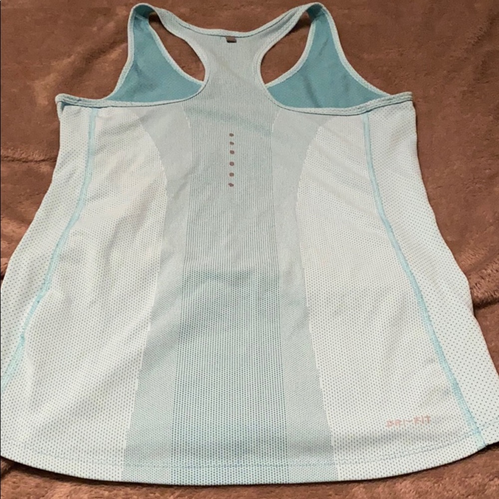 Nike Racerback active tank - Picture 4 of 4